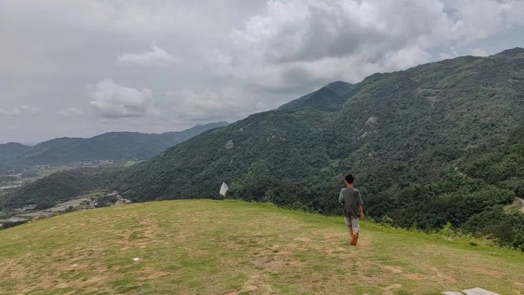 DƬ